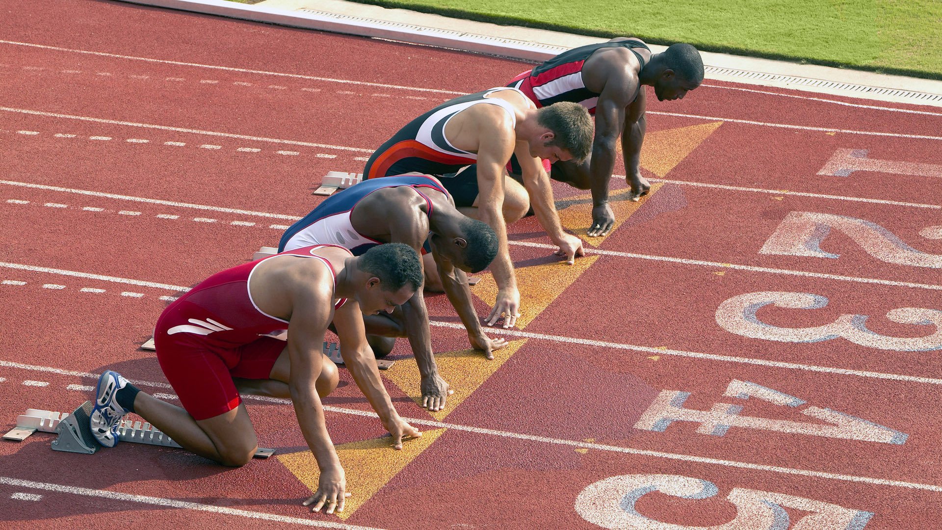 双线告捷!穆古鲁扎爆冷关键战,皇马带队取胜——网坛足坛共庆巅峰之夜
